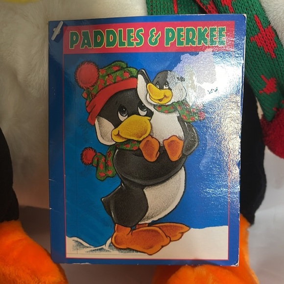 20" COMMONWEALTH PENGUIN PLUSH SQUEAKER Red Knit Hat Large Stuffed Animal NWT - Picture 4 of 10